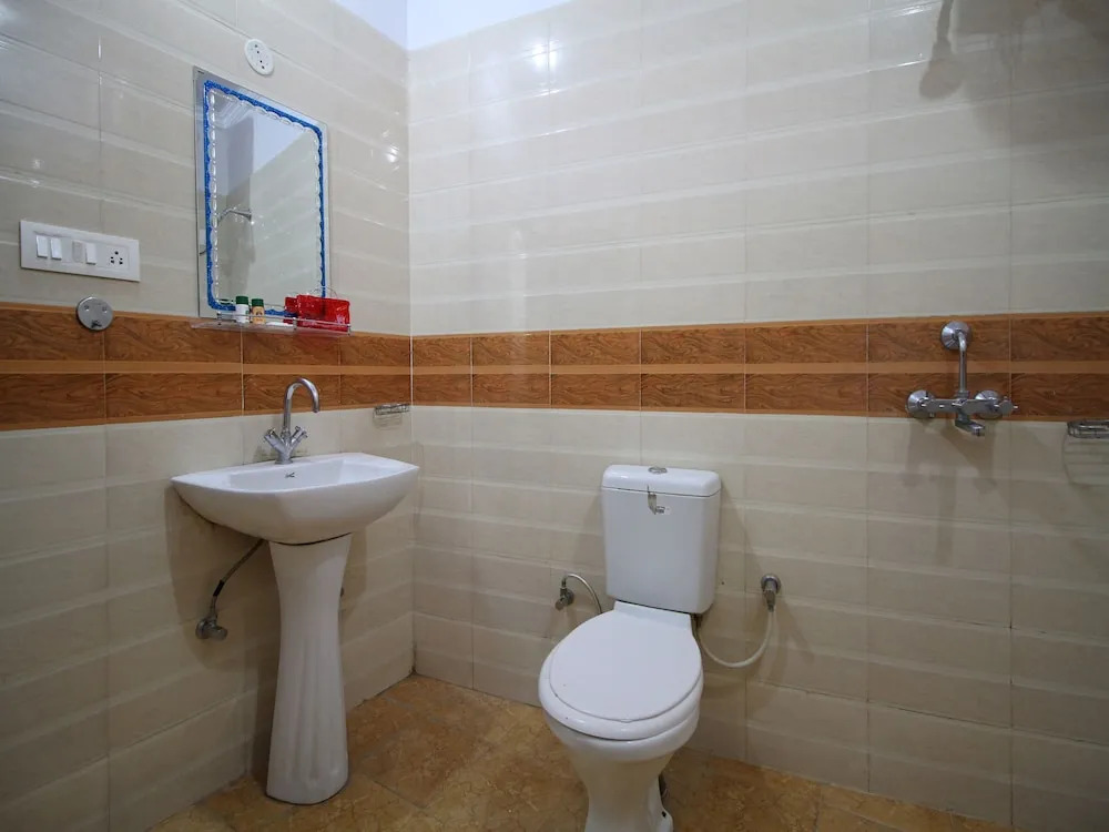 OYO 4073 Hotel Esskay