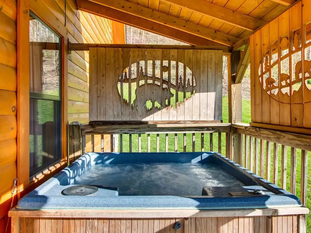 Four Bears Barn 2 Bedrooms 2 Bathrooms Cabin