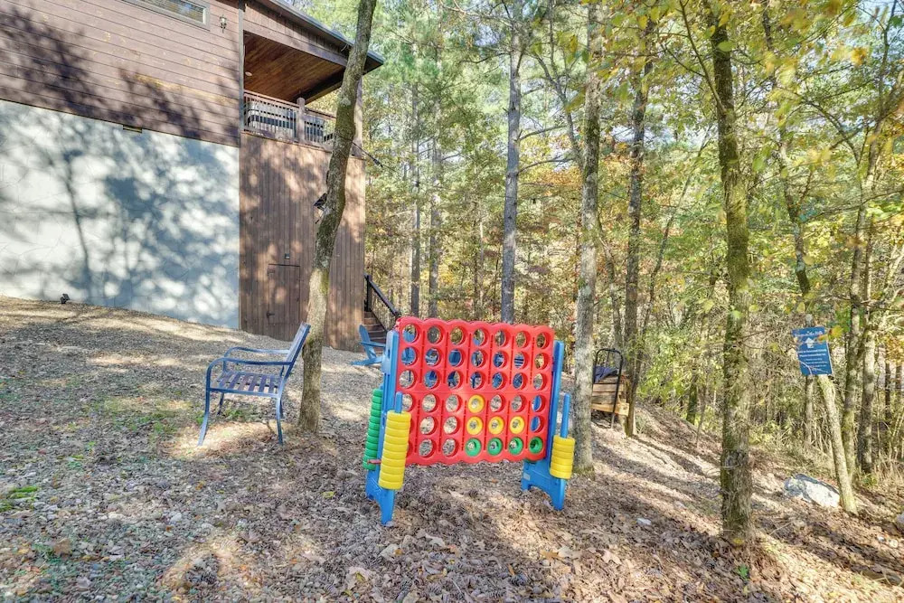 Furnished Deck, Hot Tub! Family Gem in Broken Bow