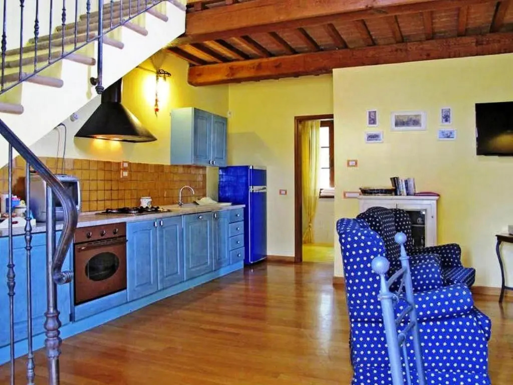 7 bedrooms villa with private pool enclosed garden and wifi at Loc Ramazzano Perugia