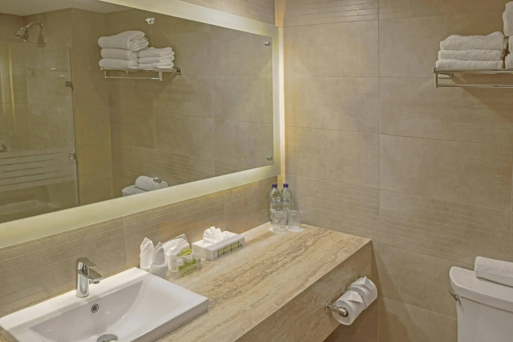Holiday Inn Guatemala by IHG
