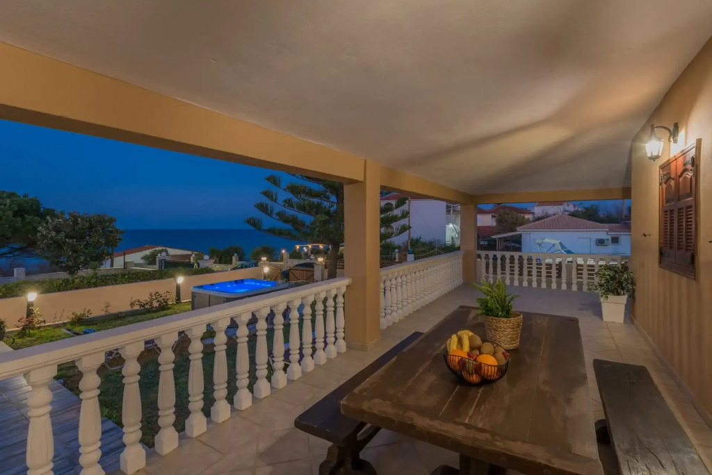 Sea Elegance Villa - On the Beach, by ZanteWize