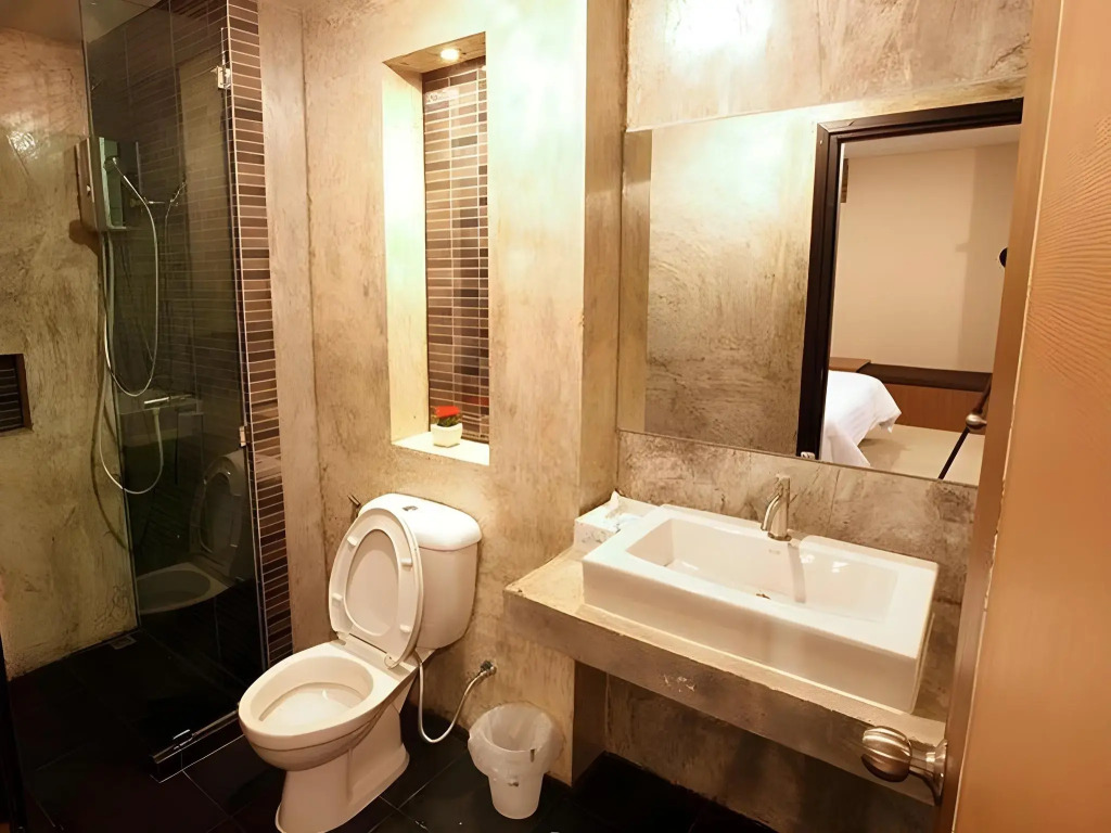 The Plubpla Serviced Apartment