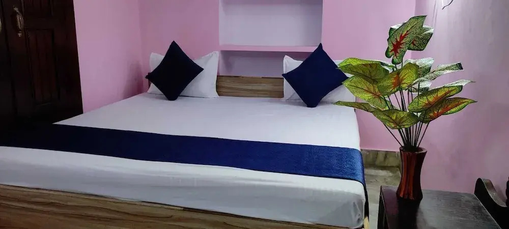 Madhavi Homestay