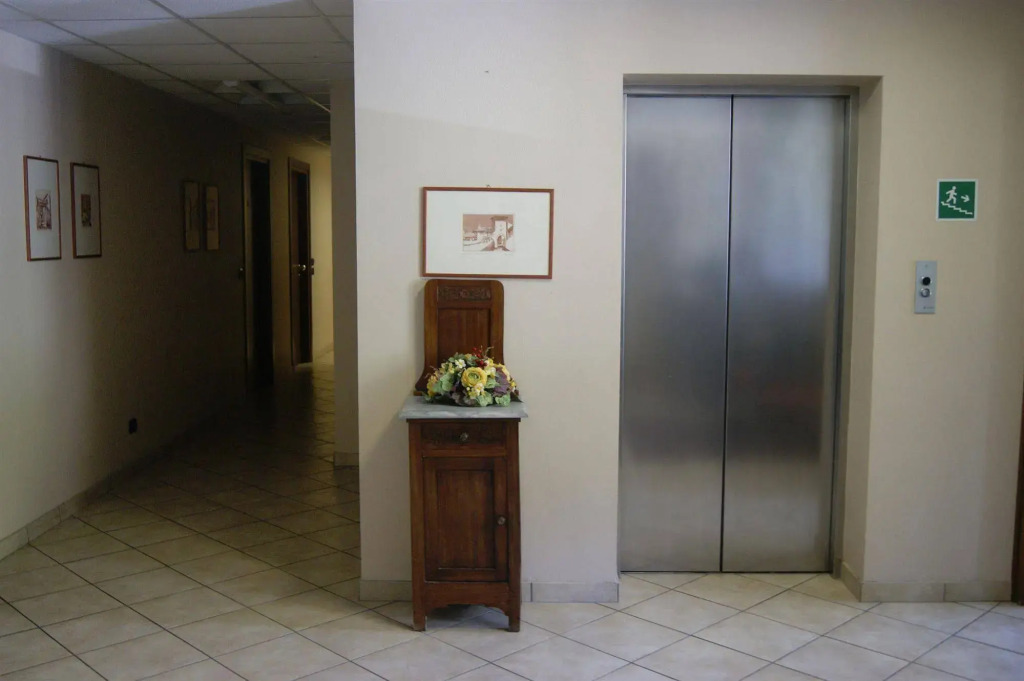 Parini Hotel