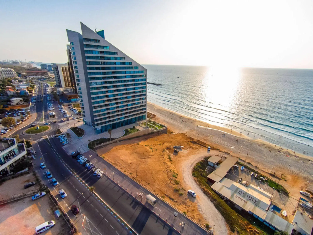 Herbert Samuel Okeanos Suites Herzilya