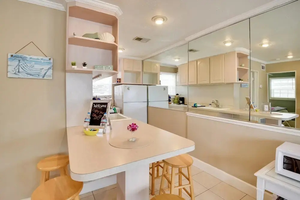 Cozy Ormond Beach Bungalow: Steps to the Sand