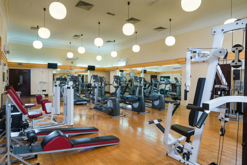 Al Falaj Hotel - Secure City Escape in Muscat