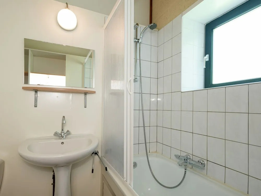 Pleasant Holiday Home With Fenced Terrace, Garden, Barbecue