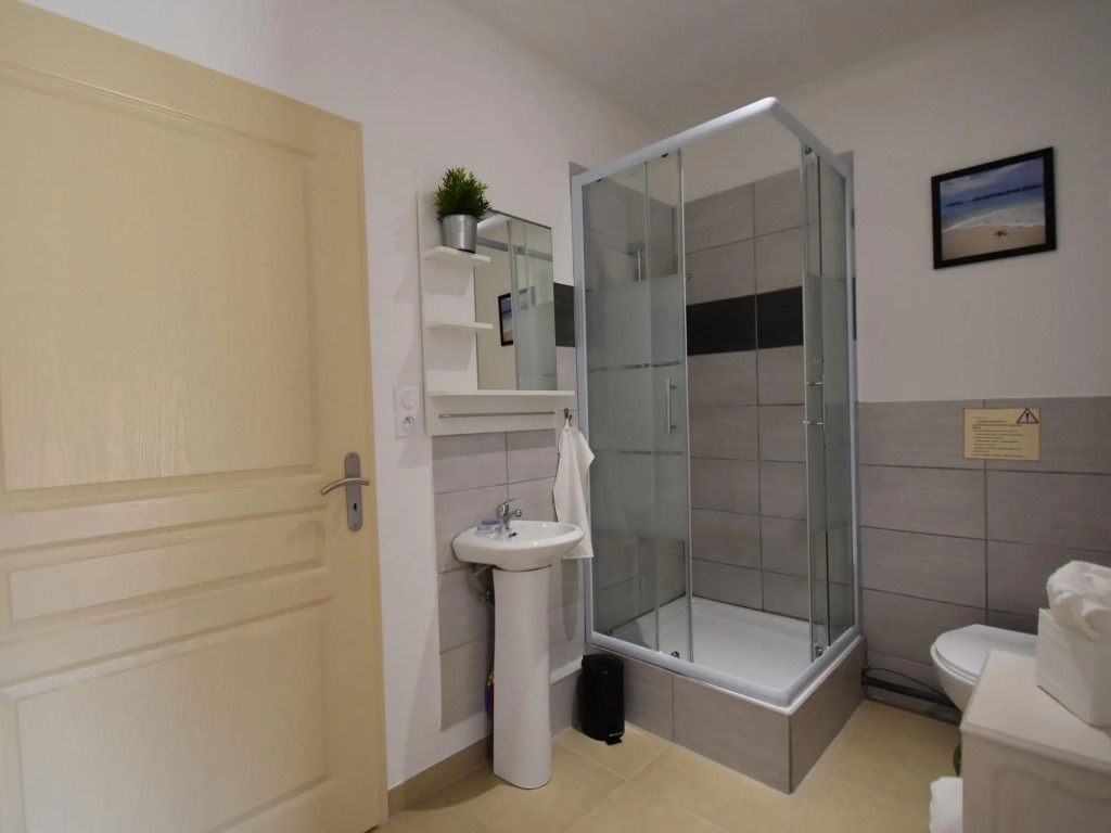 Charming villa in Montmeyan with garden and private pool