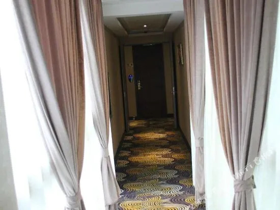 Jitai Hotels (Shanghai Lingling Road Wantiguan)