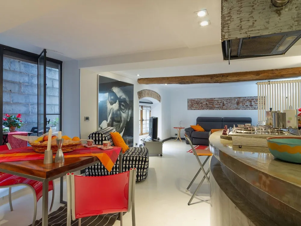 Picturesque Apartment in Genova With Balcony