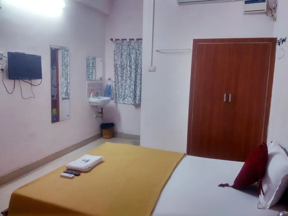 ROYAL GREEN AIRPORT TRANSIT ACCOMMODATION