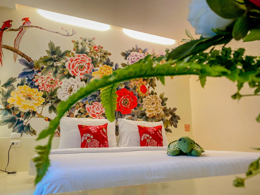 Sino House Phuket Hotel - SHA Plus