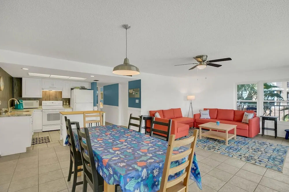 19610 Gulf Blvd Condo Unit 109 2 Bedrooms 2 Bathrooms Condo
