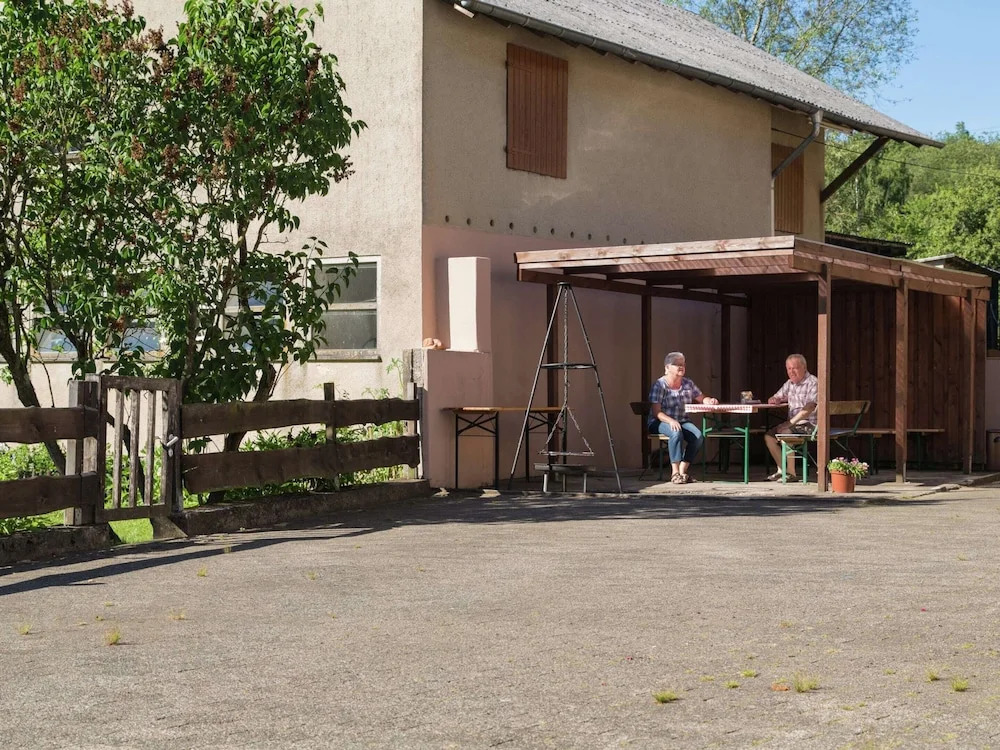 Eifel Retreat Near Volcanic Lakes
