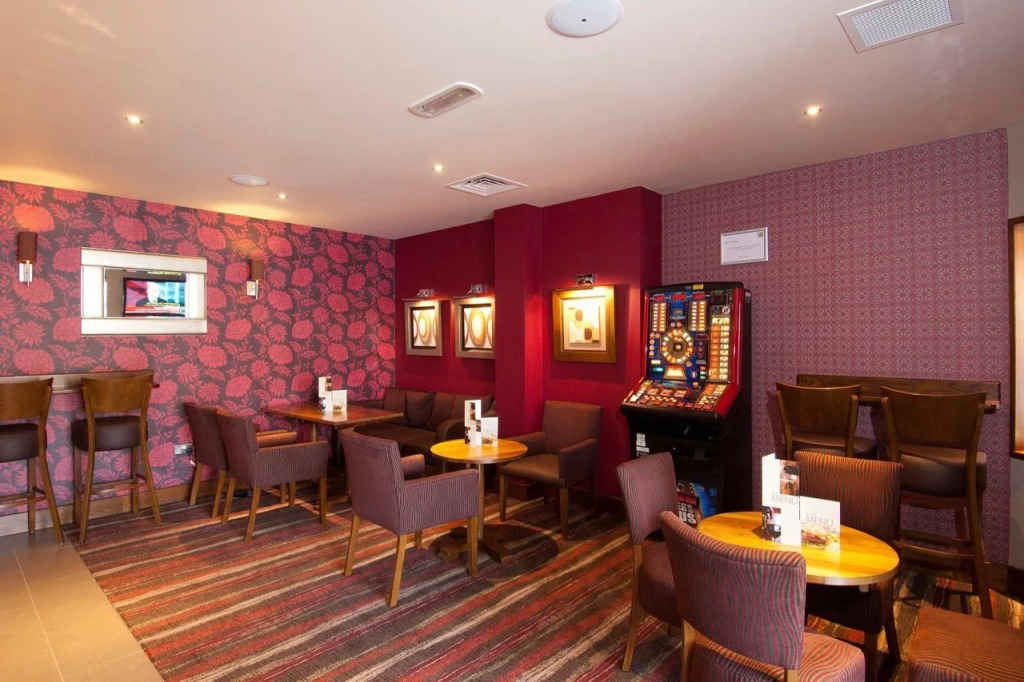 Premier Inn Exeter Central St Davids