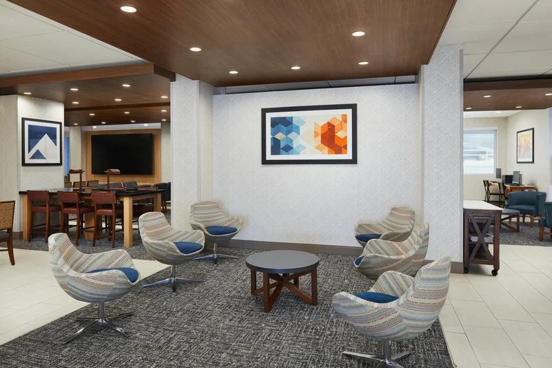 Holiday Inn I 64 West End