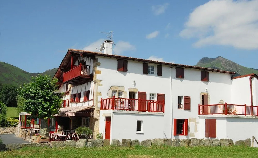 Hotel Pikassaria