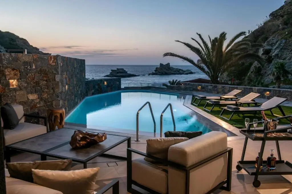 Made By The Sea Villas 9 BDRM