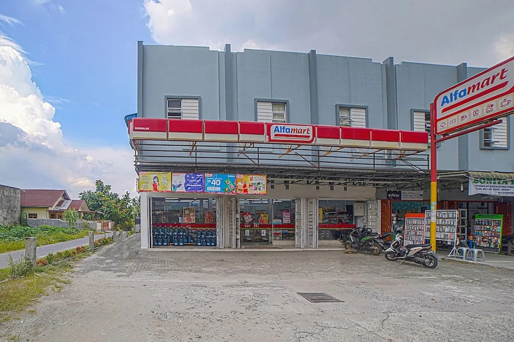 OYO 90637 Rumah Ni Karo