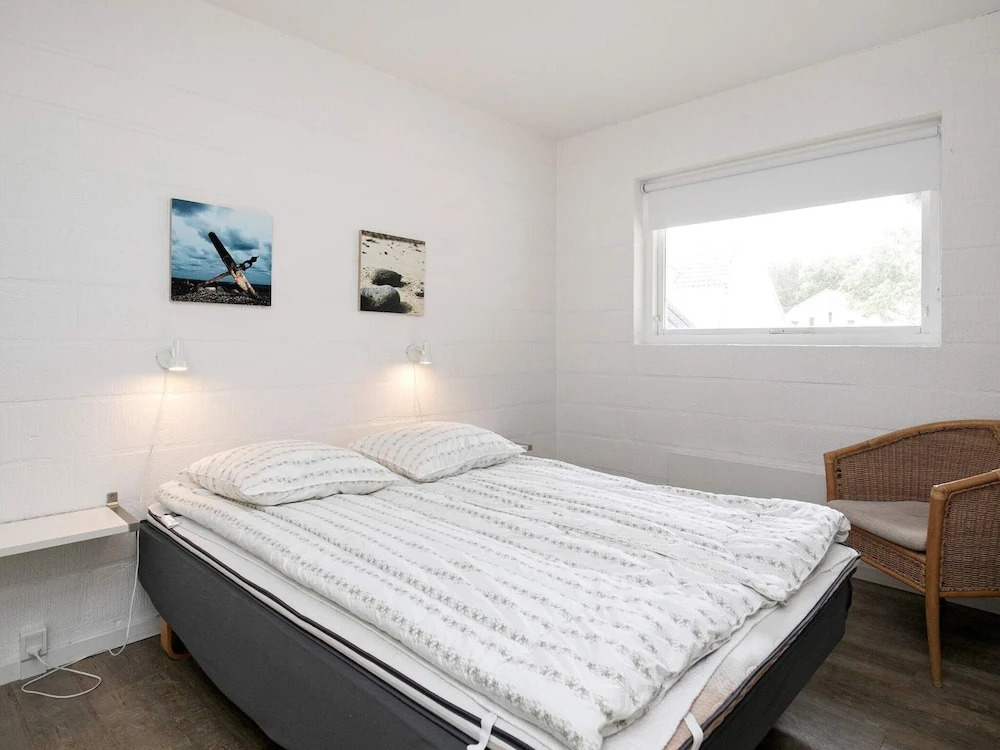 Cosy retreat in holiday park