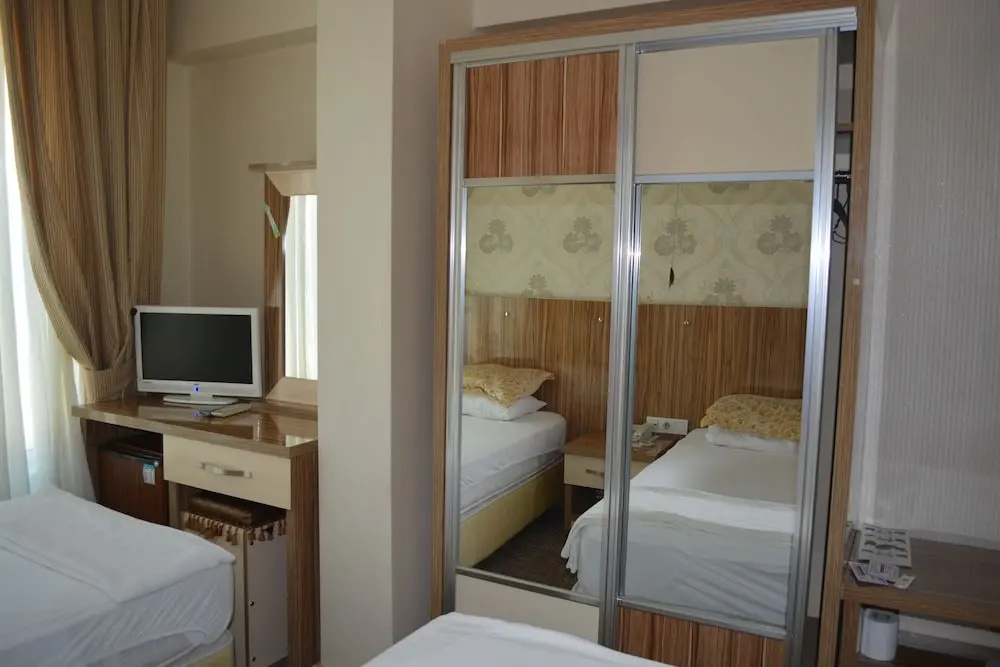 Yildirim Hotel