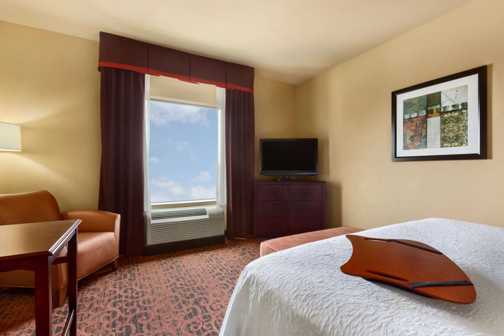 Hampton Inn & Suites Mission