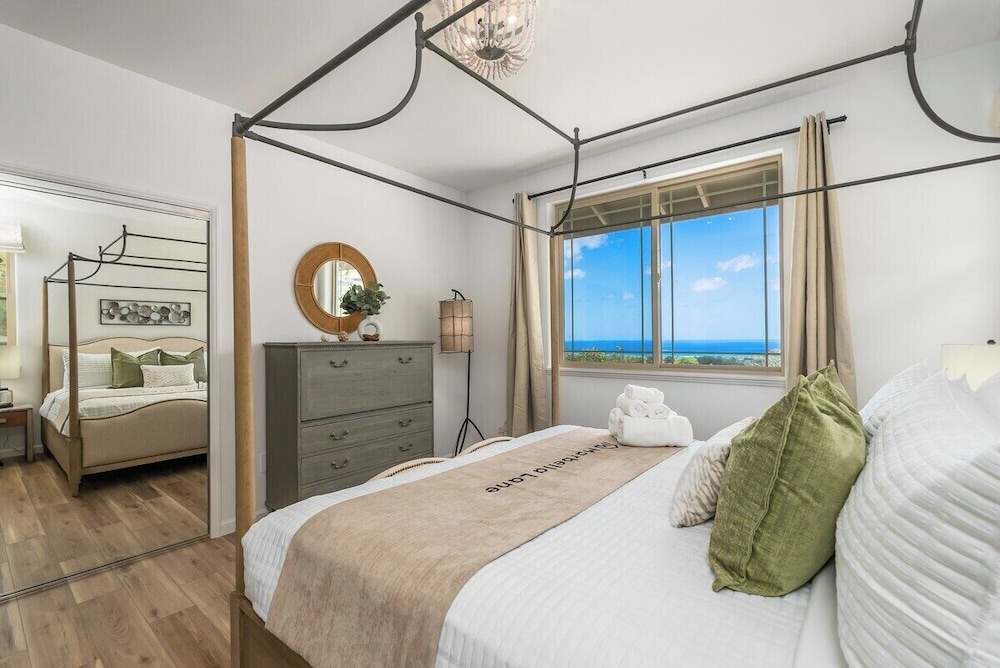 Marbella Lane - 7BR Home w Mountain Ocean Views