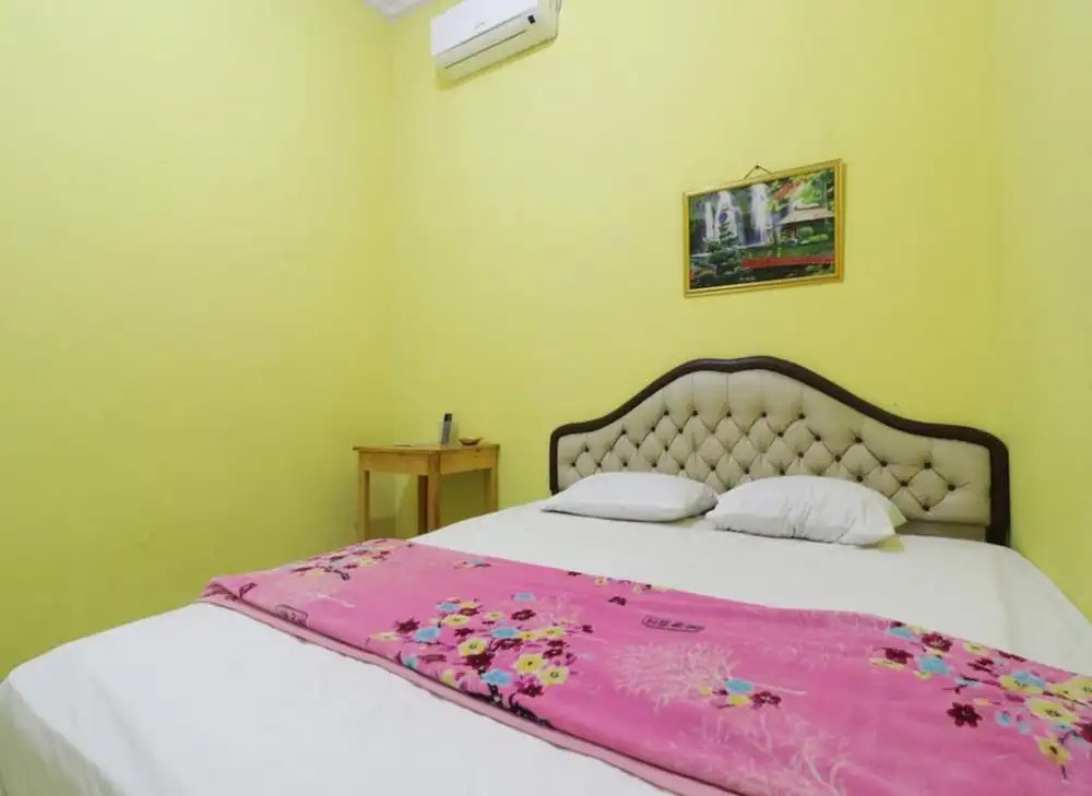 Surabaya Jaya Hotel near Soekarno Hatta Airport Redpartner