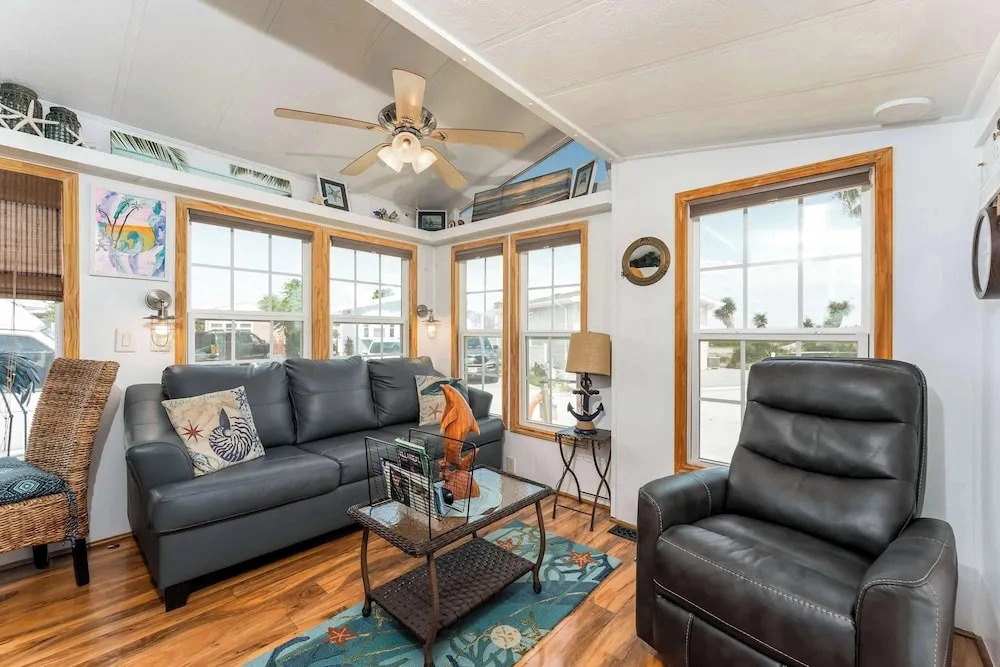 Charming 1BR Waterfront Retreat With Private Patio