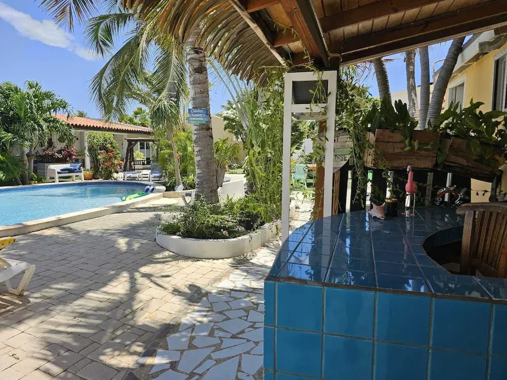 Casalina Garden 2 blocks to Palm Beach & Kitesurfing school