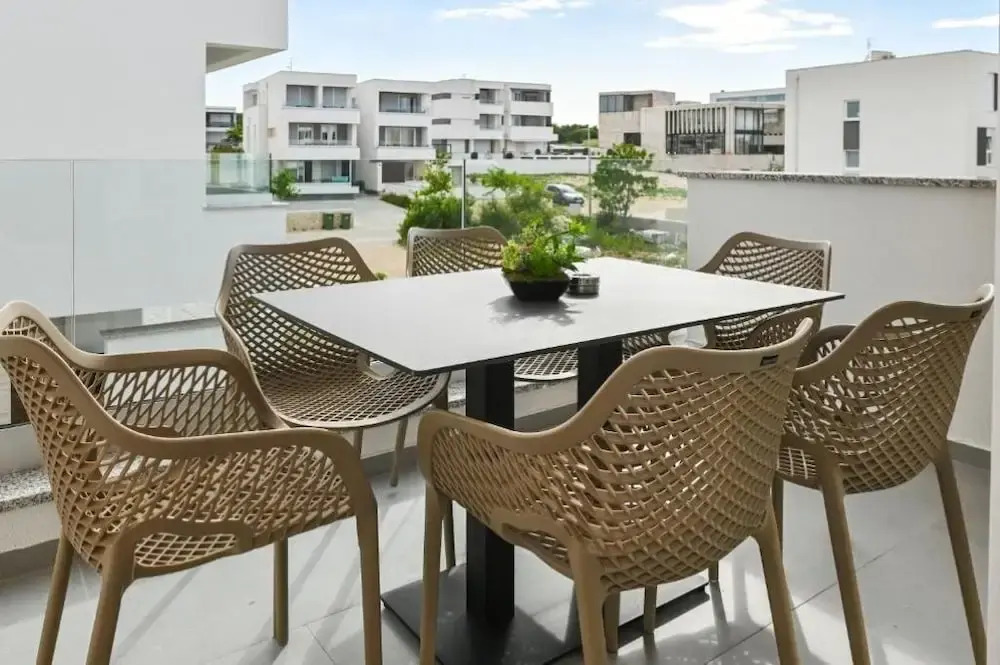 Smash 2 - Two-bedroom Apartments
