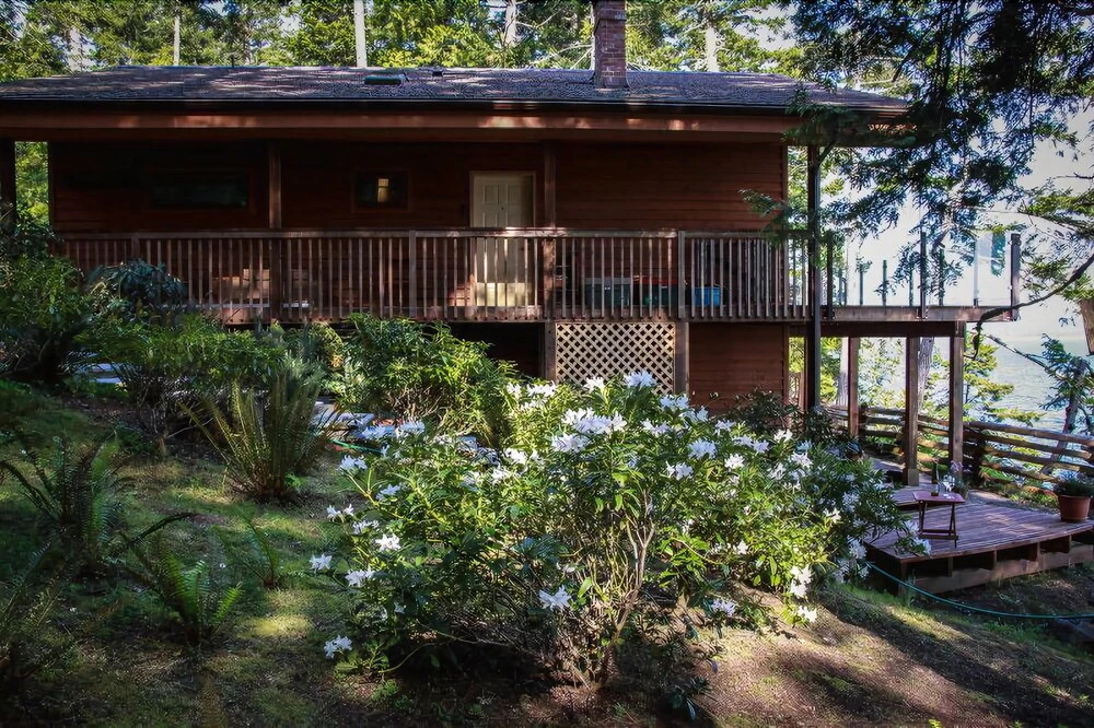 Salmonberry Inn