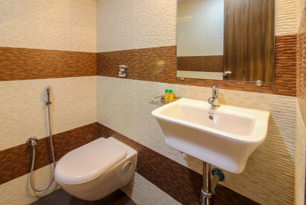 Super Townhouse Andheri Sakinaka Metro Formerly Hotel Amour
