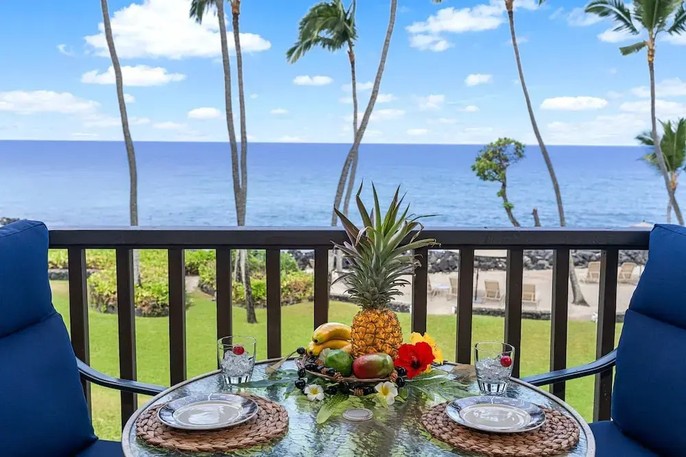 Direct Ocean Front - Beautifully Updated - End Unit - Vrkcv