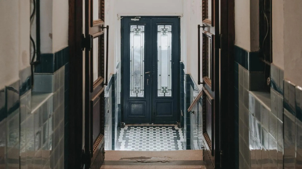 Salon Apartment in Dorcol Historical