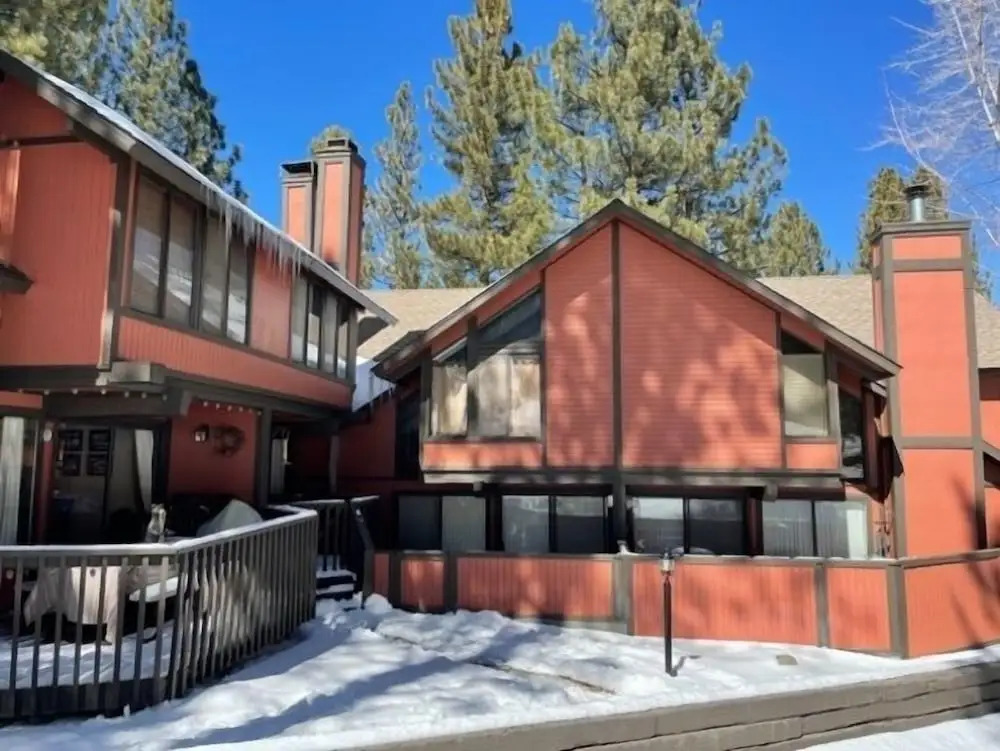 Ski-In Ski-Out Summit Townhouse