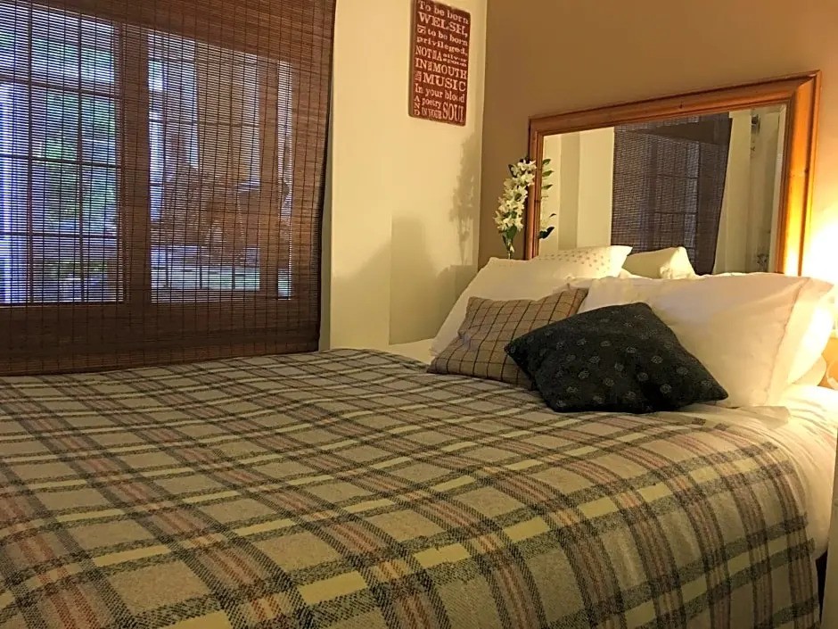 Wynberg House Swansea Bed  Breakfast