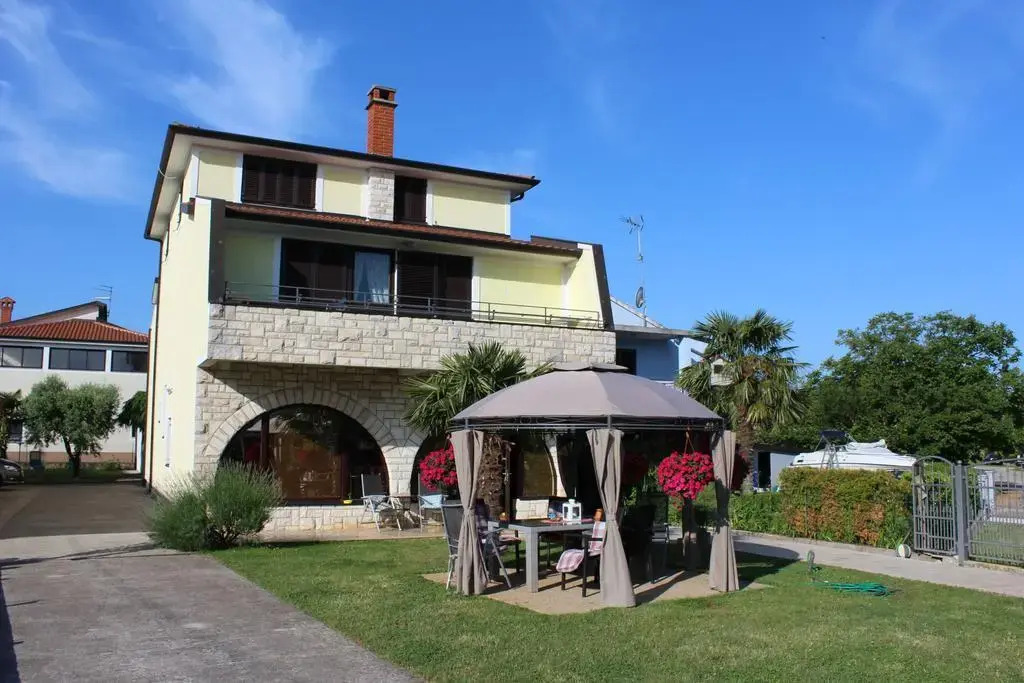 Apartments Krnjic