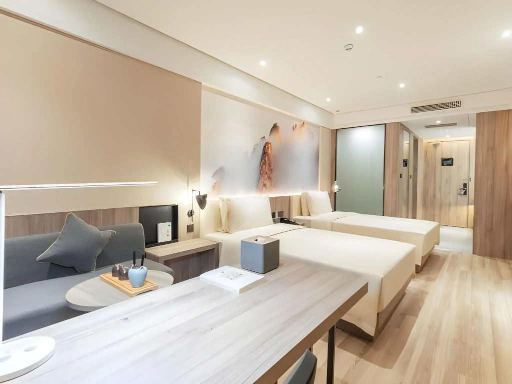 Atour Hotel Huaibei City Government Plaza