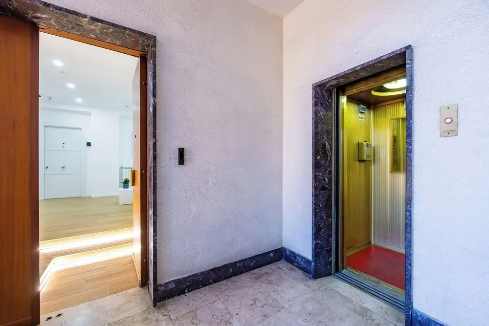 Carlo III Guest House