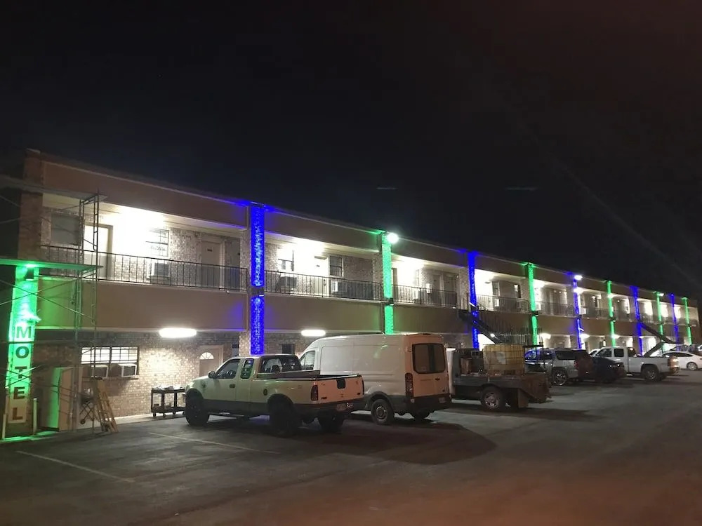 Extended Stay Motel - Snyder
