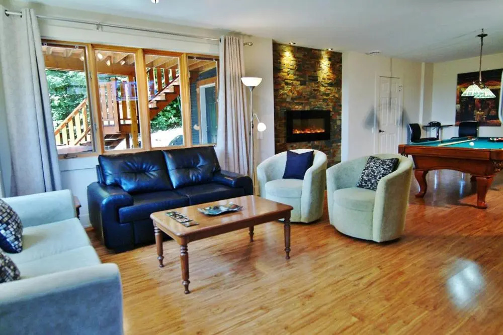 Chalets Alpins - 38 Chemin des Skieurs