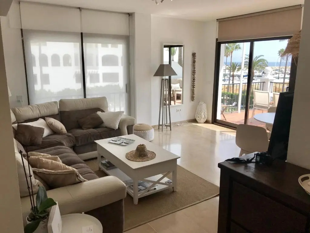 2204-Luxury apt on the beach,new,on duquesa port!