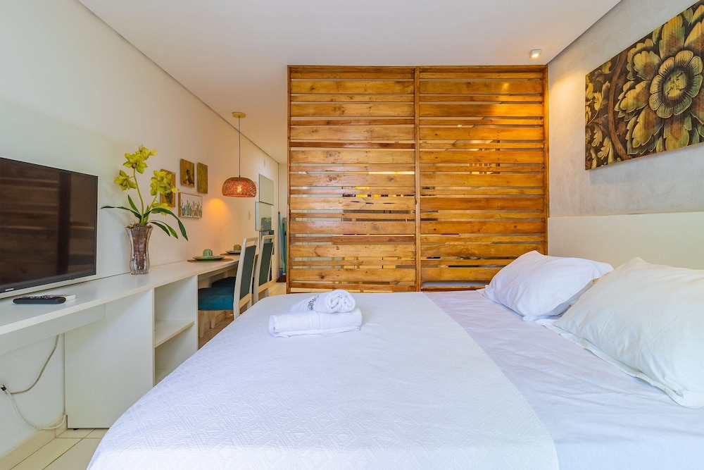 Laguna Beach #108 - Flat With Garden by Carpediem