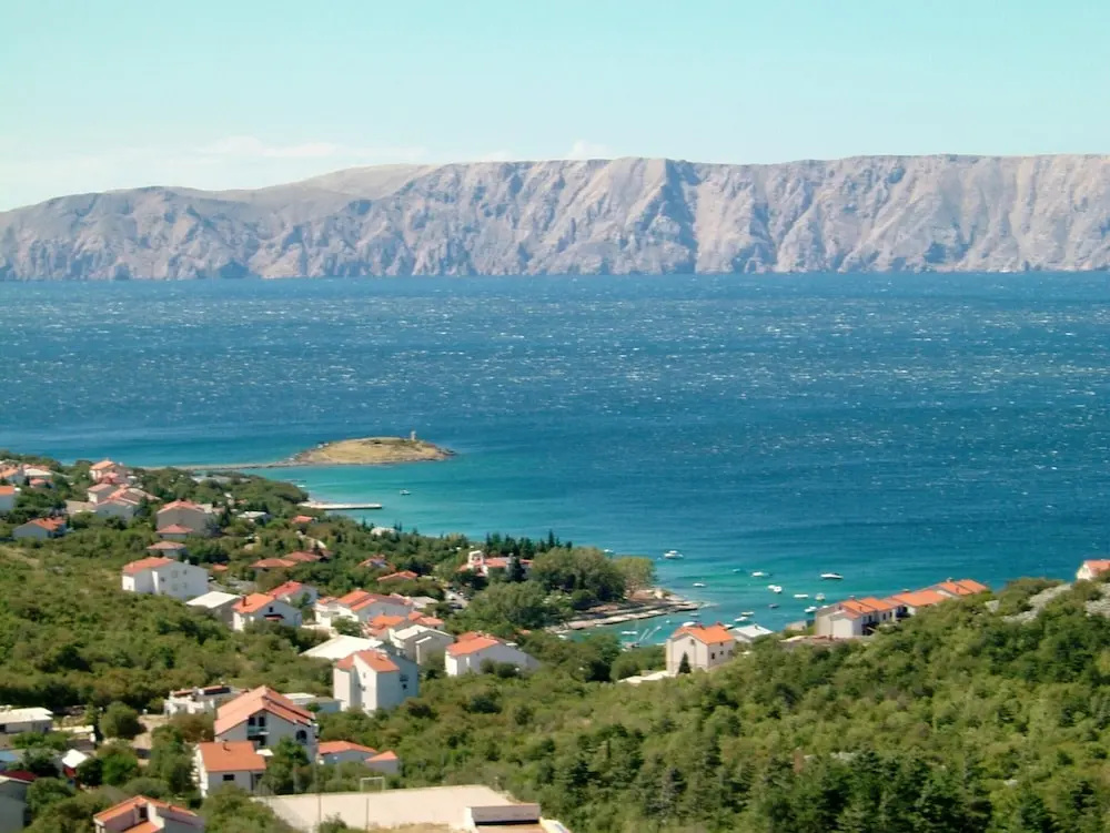 Villa With 5 Bedrooms in Klenovica, With Wonderful sea View, Furnished Terrace and Wifi Near the Beach