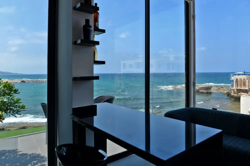 Batroun Bahsa Bay