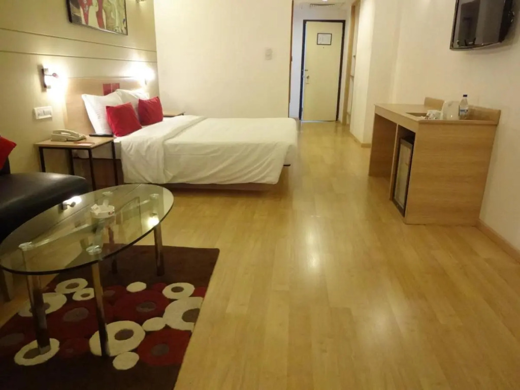 Red Fox by Lemon Tree Hotels, Hyderabad