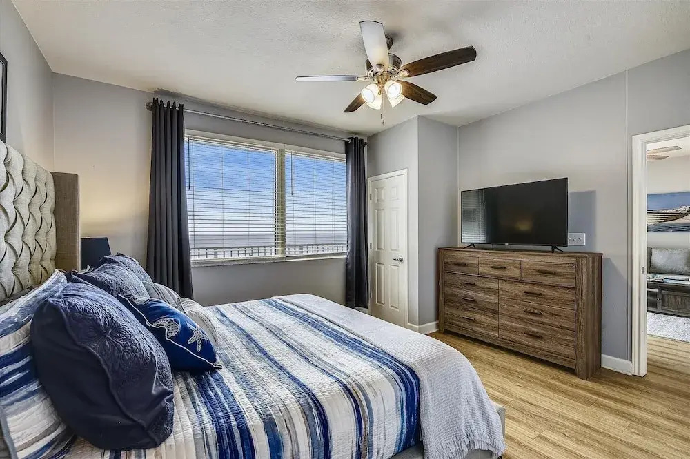 Shores of Panama 1011 - 1 Bedroom+Bunks . Free Fun! 1 Condo by RedAwning